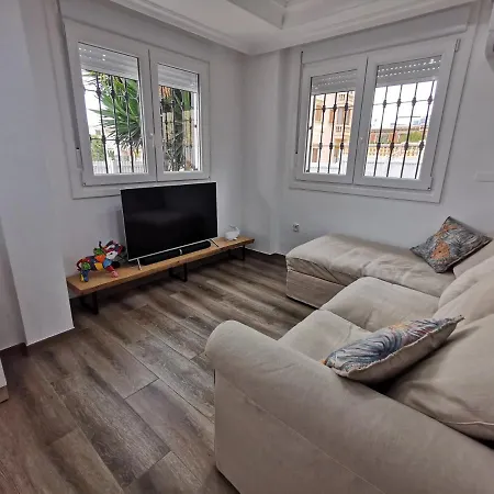 Spacious With Private Pool And Views