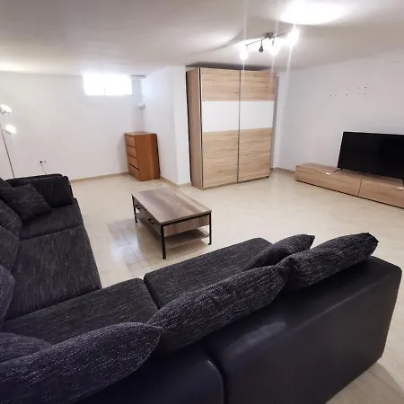 Spacious With Private Pool And Views