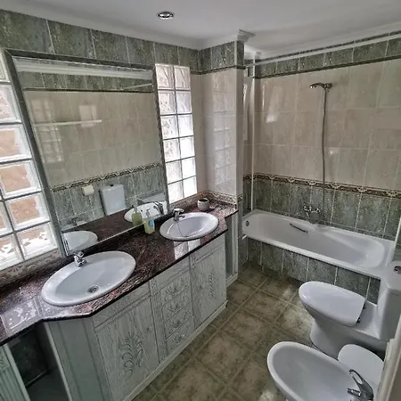 Вилла Spacious With Private Pool And Views