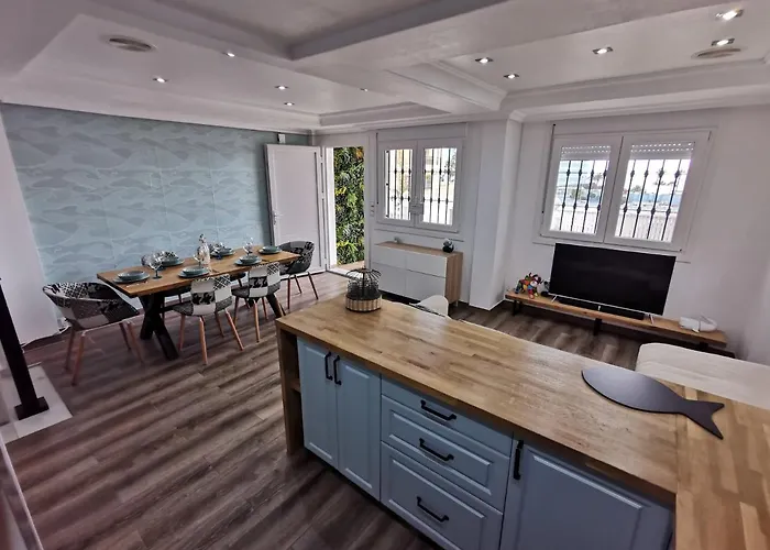 Spacious With Private Pool And Views Villa *