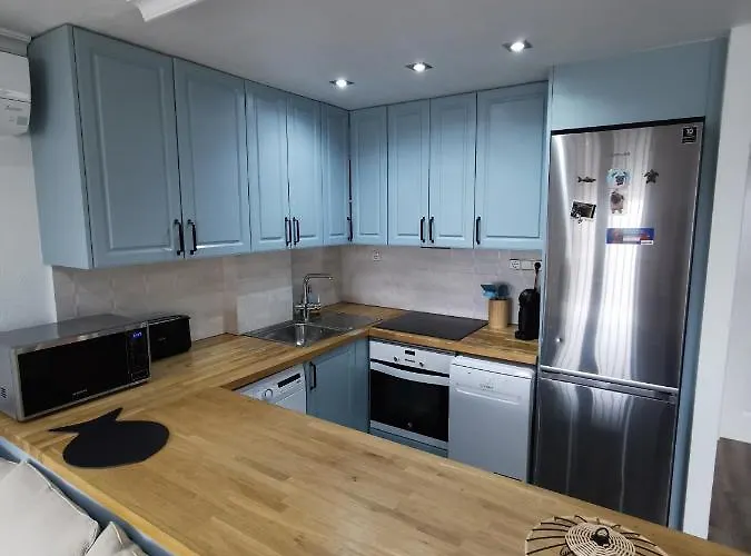 Villa Spacious With Private Pool And Views