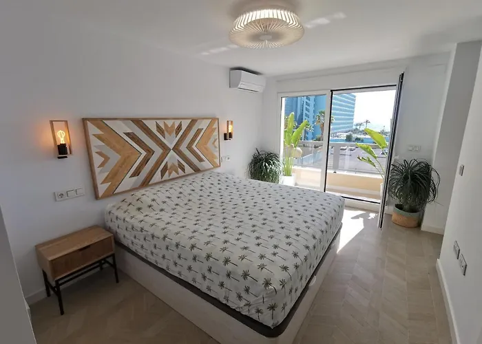 Villa Spacious With Private Pool And Views